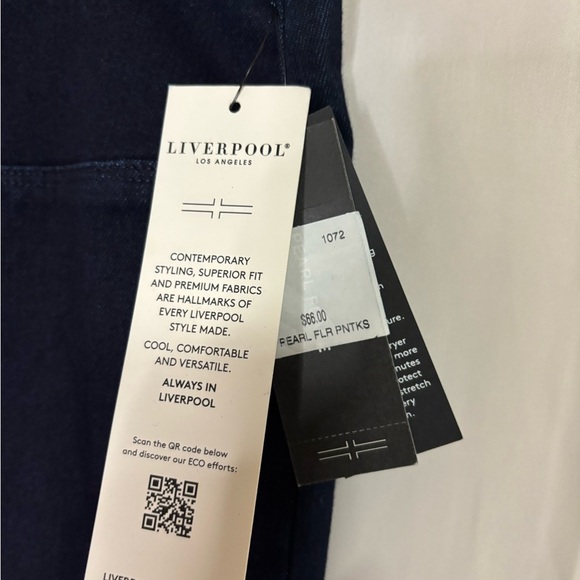 New with tags, womens size XL Liverpool brand flare stretchy pants, #K1006 - Picture 3 of 6